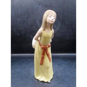 Vintage 1978 Lladro "Naughty Girl"  Girl with Hat  #5006  Retired great cond